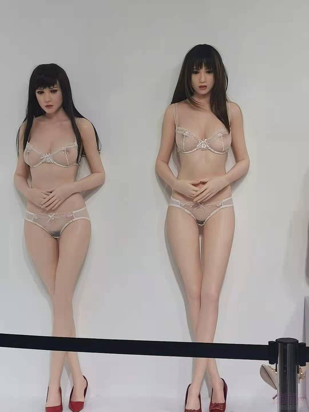 展会上各家品牌娃娃争奇斗艳 (33)