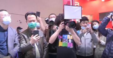 ���ھۼ���BeingFetishչ̨