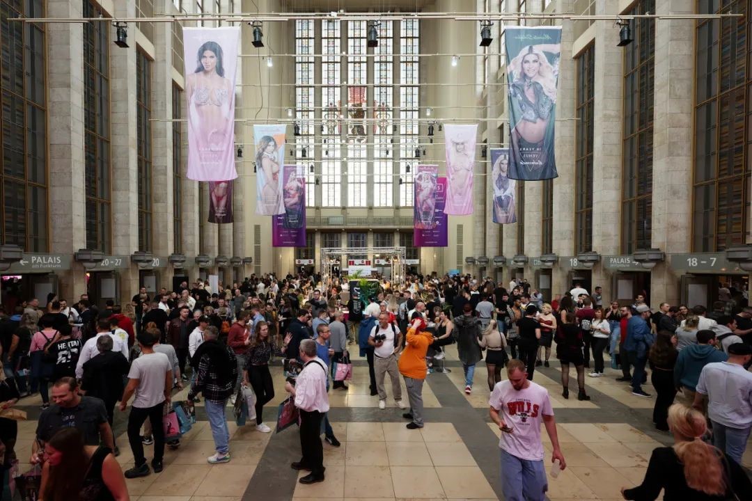 չ������