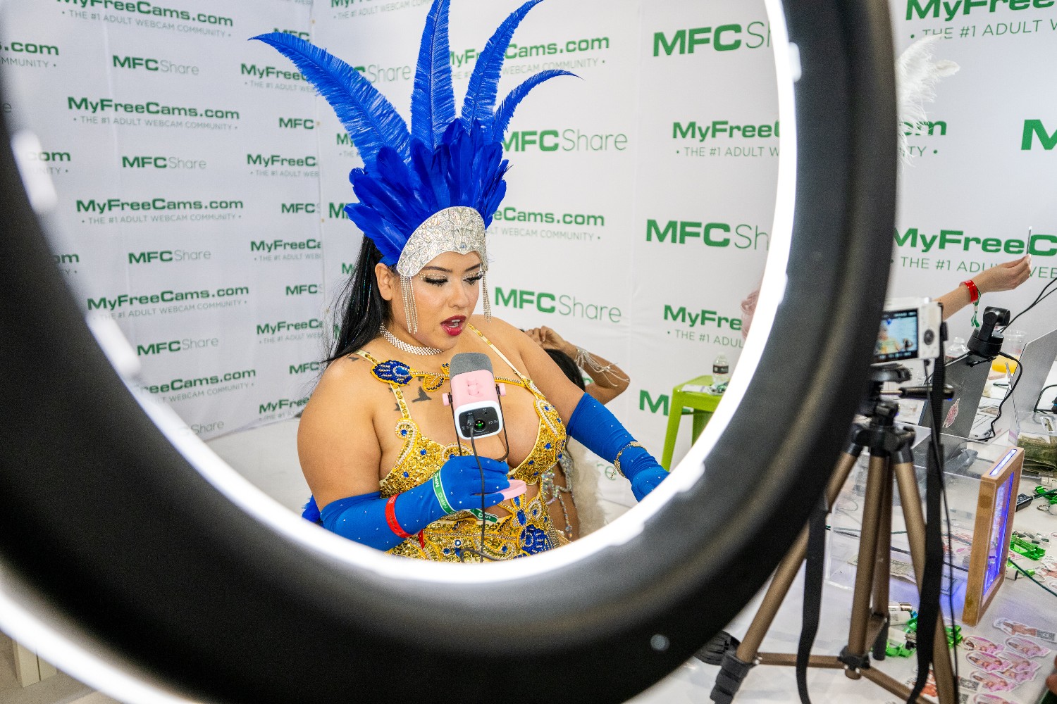 2024美国AVN拉斯维加斯成人展精彩集锦图片17