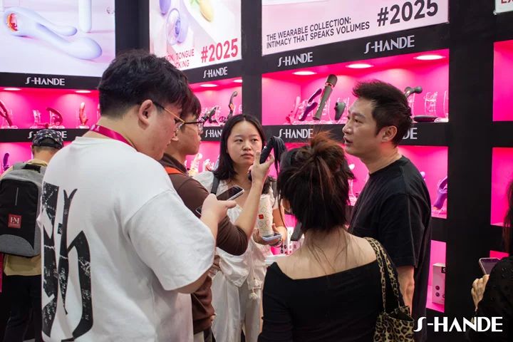 �ɹ�������˹����չ��