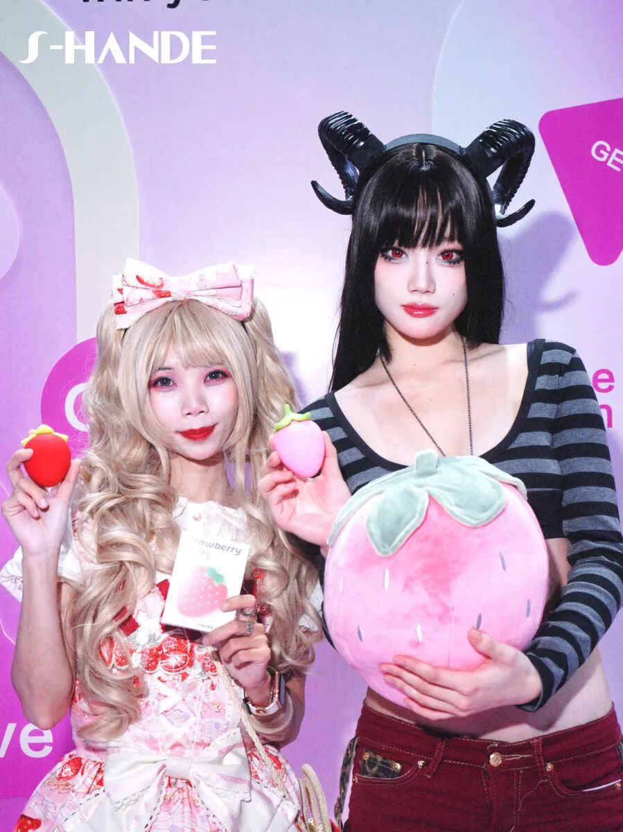 ˹����չ��Cosplay��Ů