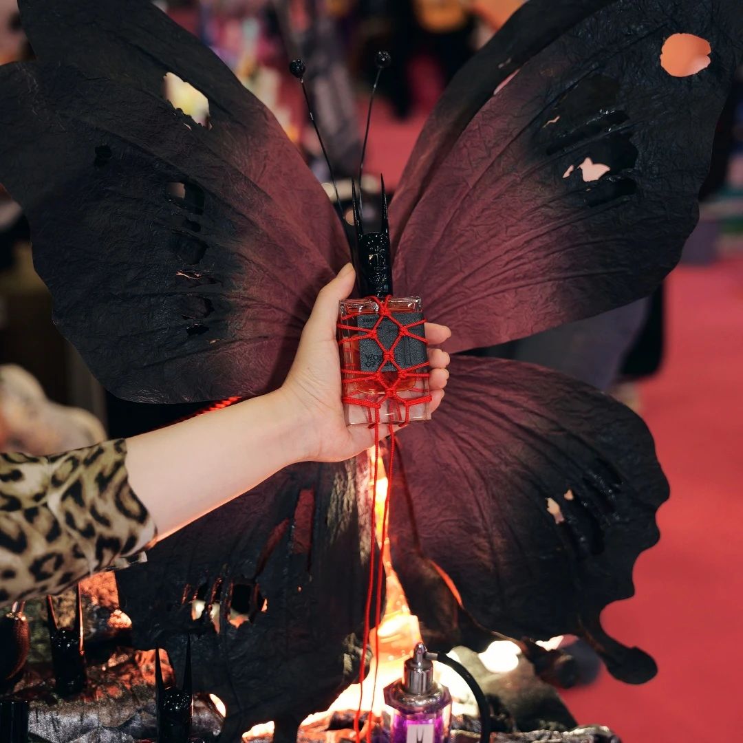 ����������