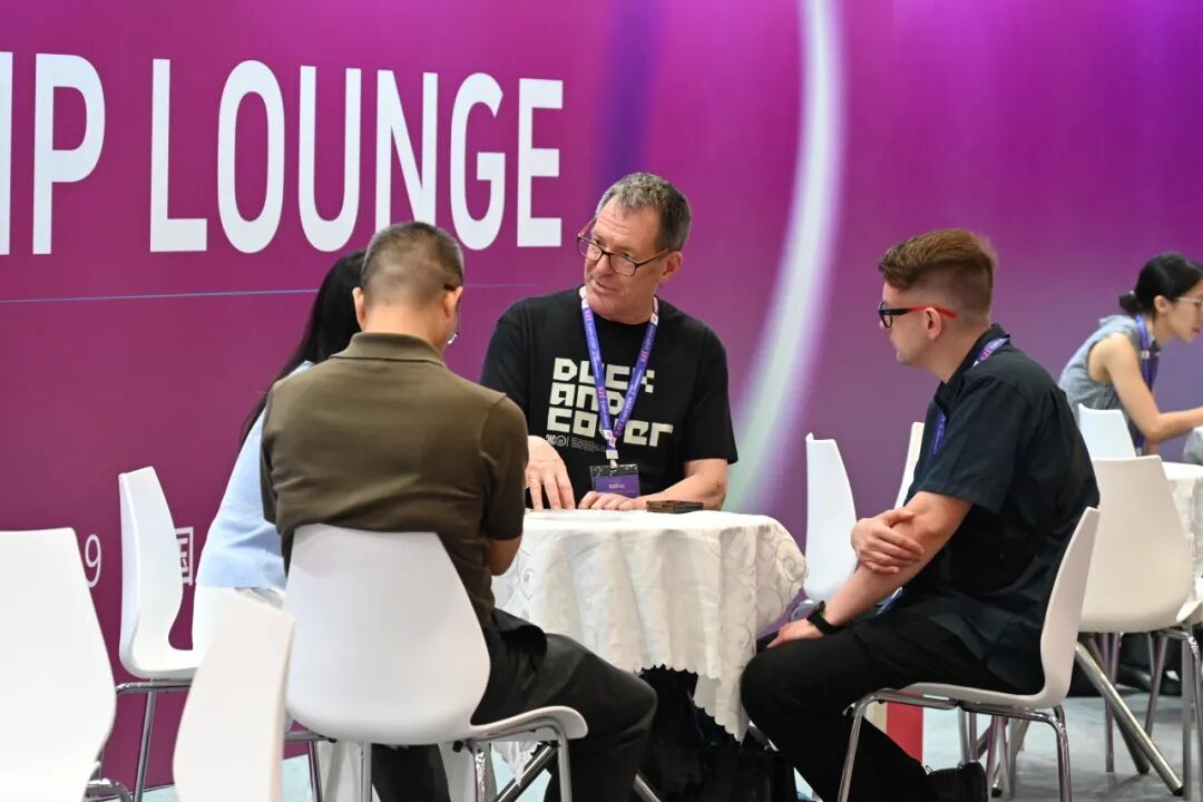 ������ף.���ڹ��ʳ��˽���������Ʒչ����ʢ��Ļ��ͼƬ22