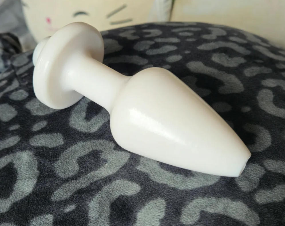 我在家3D打印情趣玩具,结果把自己整成了人体工程专家 我在家3D打印情趣玩具,结果把自己整成了人体工程专家